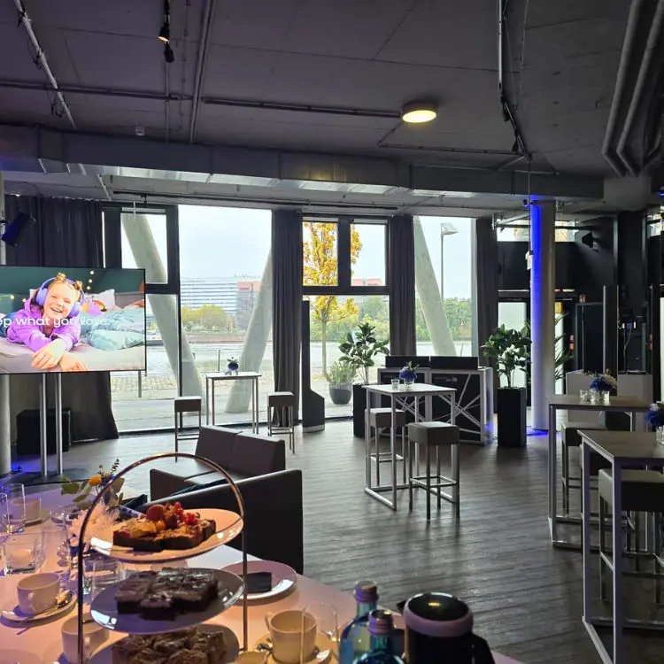 Catering Aufbau im Westhafen pier